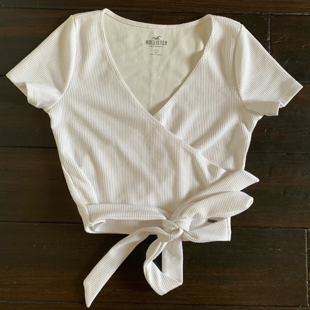 Hollister Tie Front Top